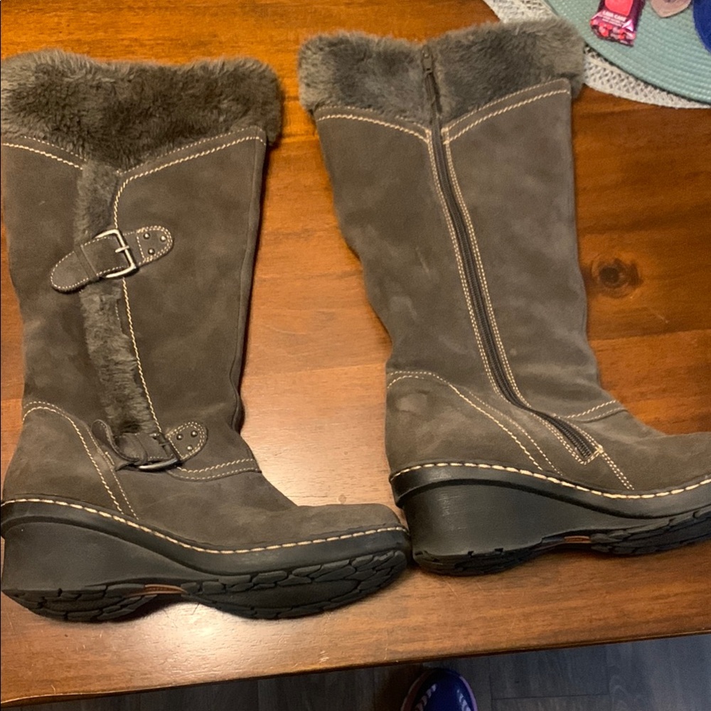 BareTraps Brown Winter Boots with Fur Lining and Thick Rubber Sole